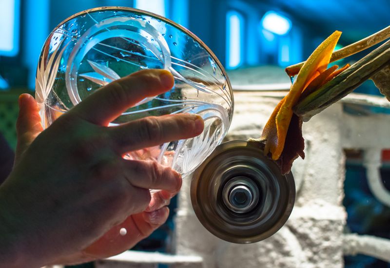 GLASS GRINDING AND CUTTING